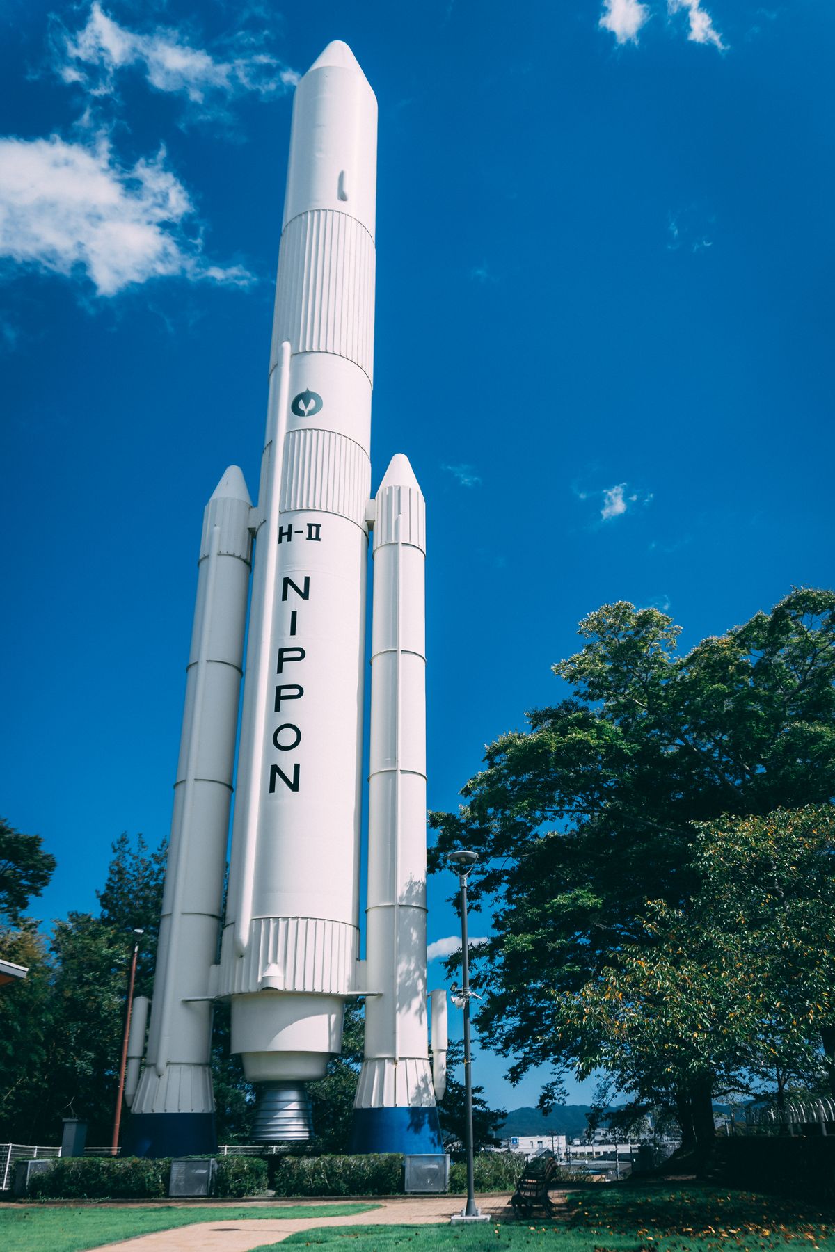 角田市台山公園 H-IIロケット実物大模型
